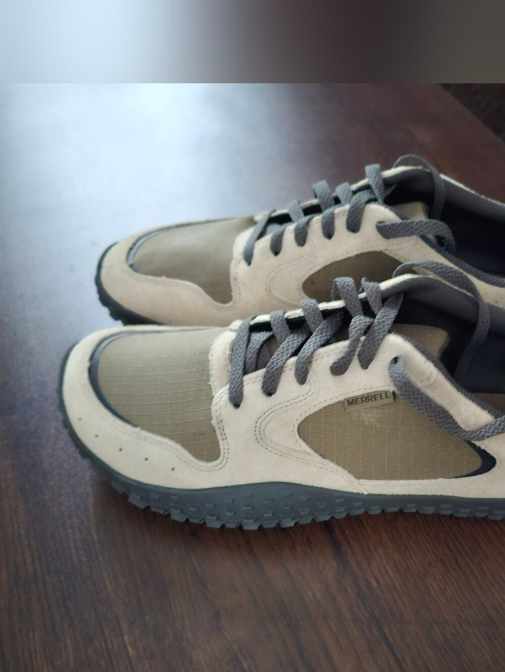 Men's Casual Lace-Up Sneakers in Olive/Brown and Gray- Merrell Size 11. - Picture 3 of 5